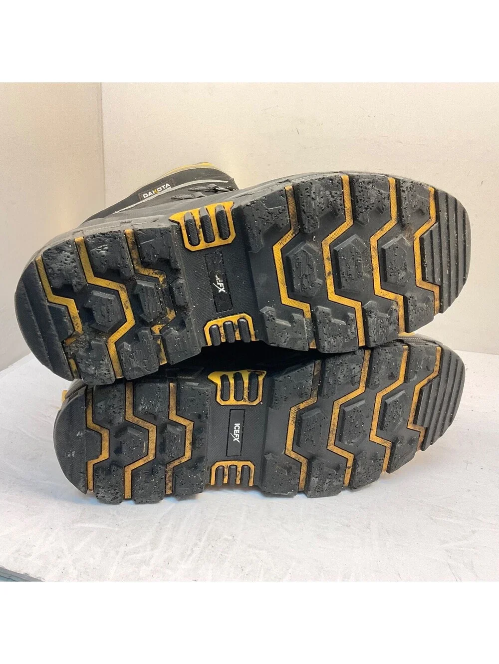Dakota used boots